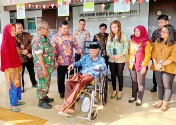 Jumat Berkah, Sisi Humanis PN Sei Rampah Serahkan Bantuan Kursi Roda bersama TNI-Polri