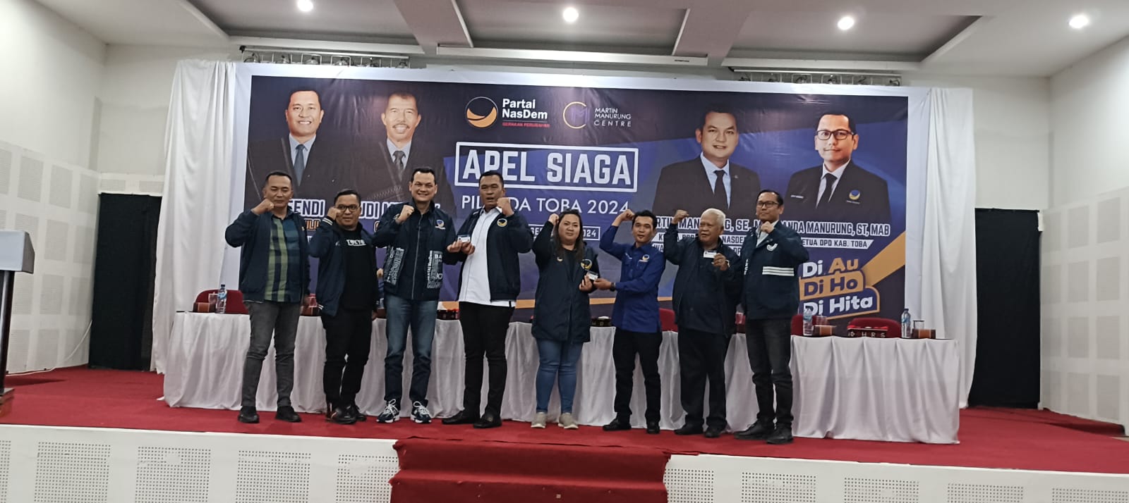 Nasdem Toba Menggelar Apel Siaga, Martin Manurung : Effendi-Murphy Paslon Terbaik dan Paling Pas Nasdem Toba Menggelar Apel Siaga, Martin Manurung : Effendi-Murphy Paslon Terbaik dan Paling Pas