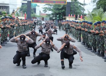 Dansat Brimob Polda Sumut Pimpin Penyambutan 31 Bintara Remaja Lulusan SPN Hinai 