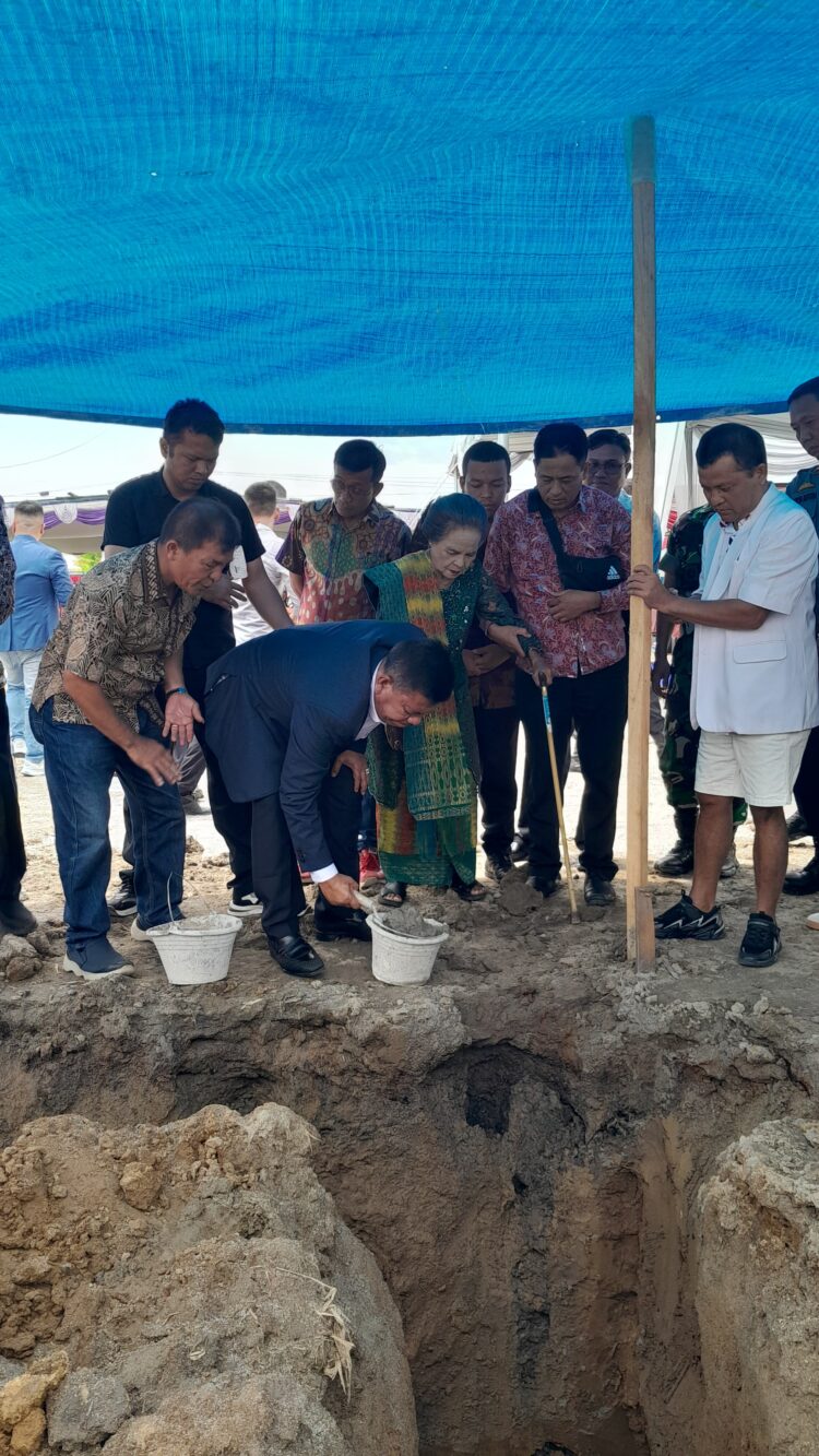 Bupati Simalungun Radiapoh Hasiholan Sinaga Hadiri Peletakan Batu Pertama Pembangunan RS Anugerah di Tanah Jawa Bupati Simalungun Radiapoh Hasiholan Sinaga Hadiri Peletakan Batu Pertama Pembangunan RS Anugerah di Tanah Jawa