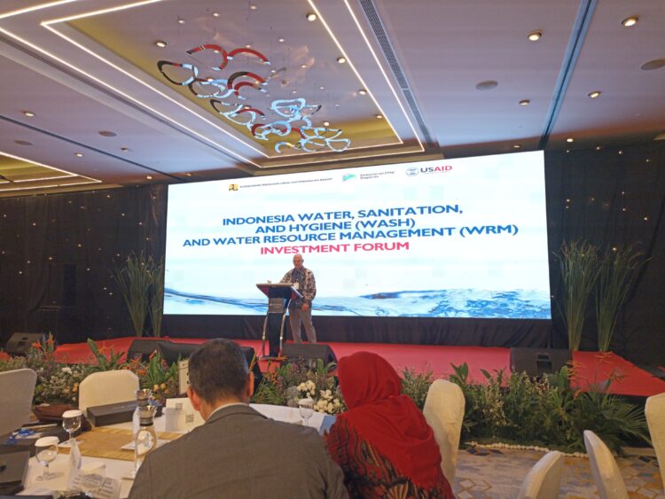 Kolaborasi Kementerian PUPR, Bappenas dan USAID Forum Investasi Air Minum, Sanitasi Dan Pengelolaan Sumber Daya Air Tingkat Nasional Kolaborasi Kementerian PUPR, Bappenas dan USAID Forum Investasi Air Minum, Sanitasi Dan Pengelolaan Sumber Daya Air Tingkat Nasional