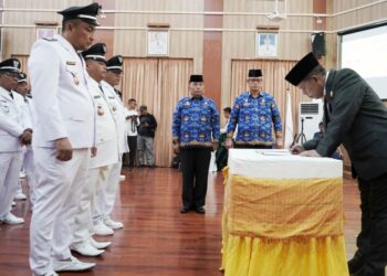 Kukuhkan 383 Pangulu Periodisasi 8 Tahun, Bupati Simalungun Radiapoh Hasiholan Sinaga: “Jangan Mau Dipecah Belah Pihak Luar”