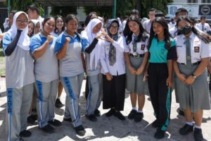 Serahkan 719 Keping KTP Elektronik, Siswa SMA/SMK: Terima Kasih Ibu Wali Kota Pematangsiantar Mempermudah Pengurusan Identitas Diri