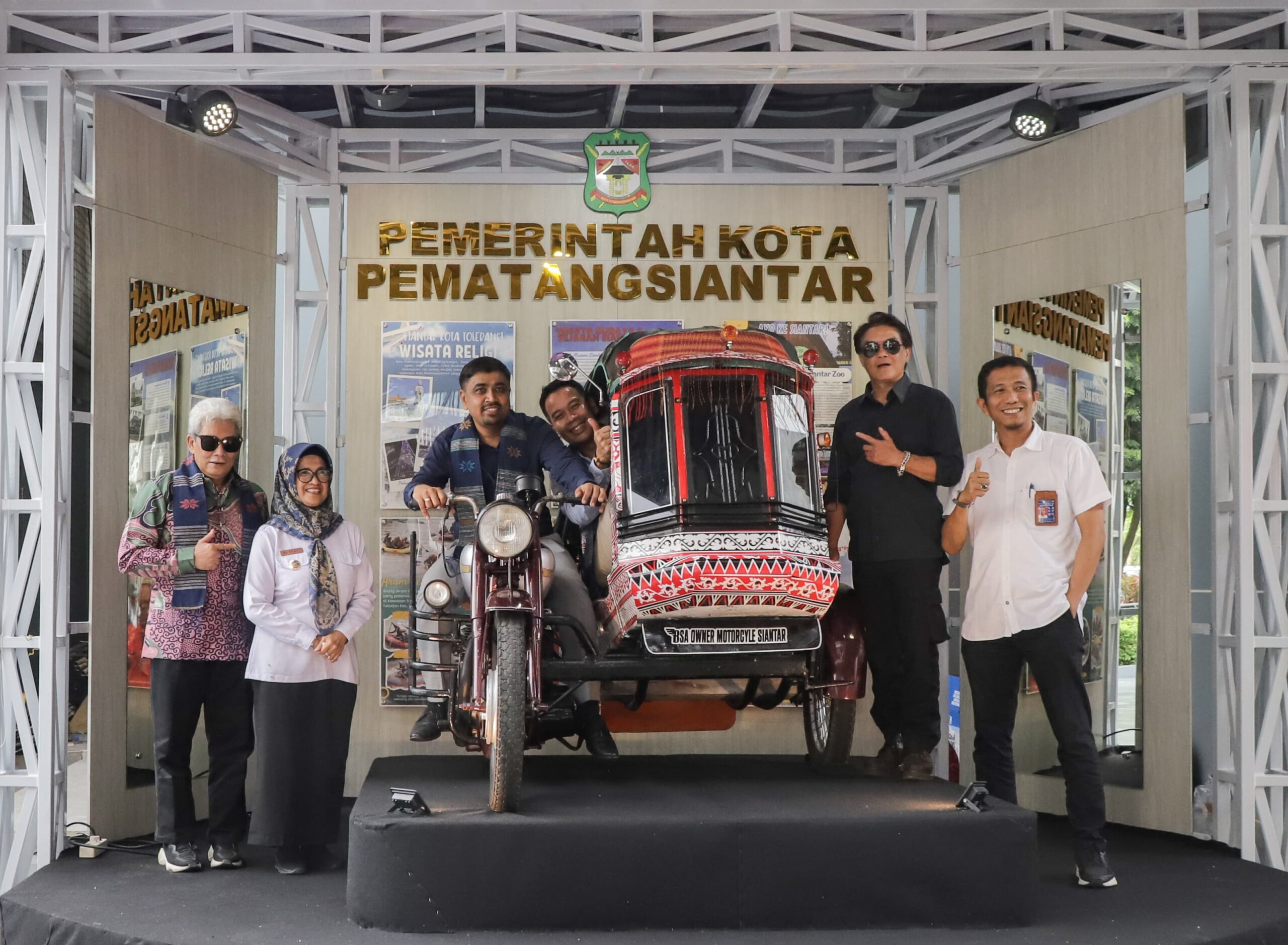 Display Becak Siantar Hadir di Bandara Kualanamu, Ayo ke Sianțar!