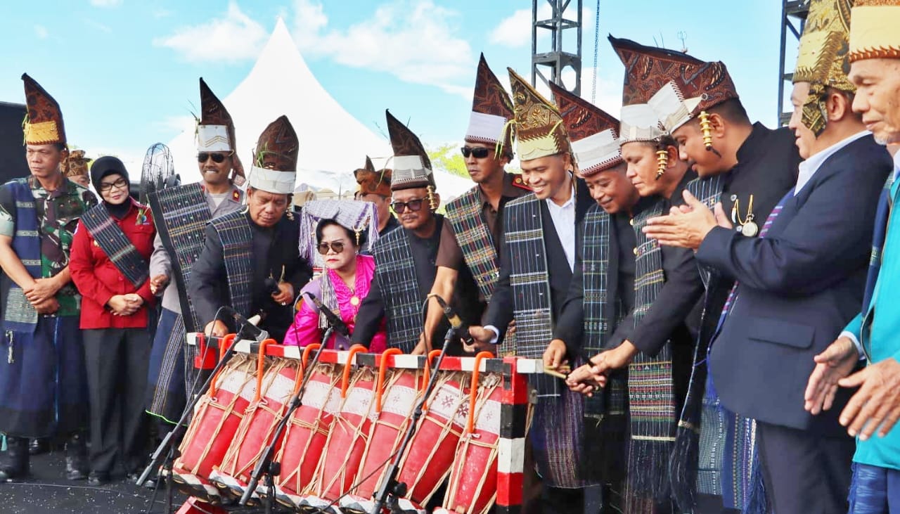 Pemkab Simalungun Di Bawah Kepemimpinan Radiapoh Hasiholan Sinaga Sukses Gelar Event PRB Ke-34 Tahun 2024 Pemkab Simalungun Di Bawah Kepemimpinan Radiapoh Hasiholan Sinaga Sukses Gelar Event PRB Ke-34 Tahun 2024