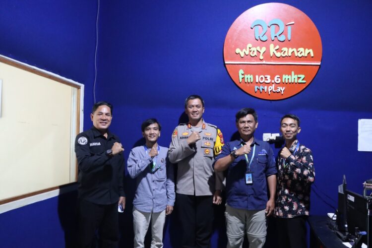 Pastikan Pilkada Aman dan Sejuk, Kapolres Gelar Dialog Interaktif di RRI Way Kanan Lampung