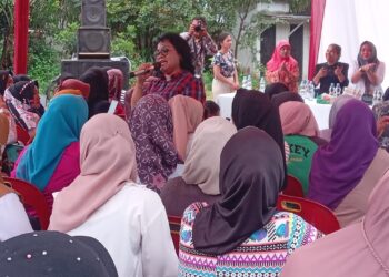 Tim Wanita Tangguh: Kami Tetap Bersama Ibu Ny Ratnawati Radiapoh Hasiholan Sinaga di Kabupaten Simalungun