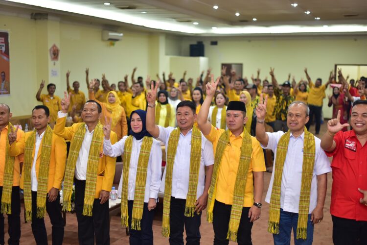 Ormas MKGR Deklarasi Menangkan Mangatas Silalahi-Ade Sandrawati Purba