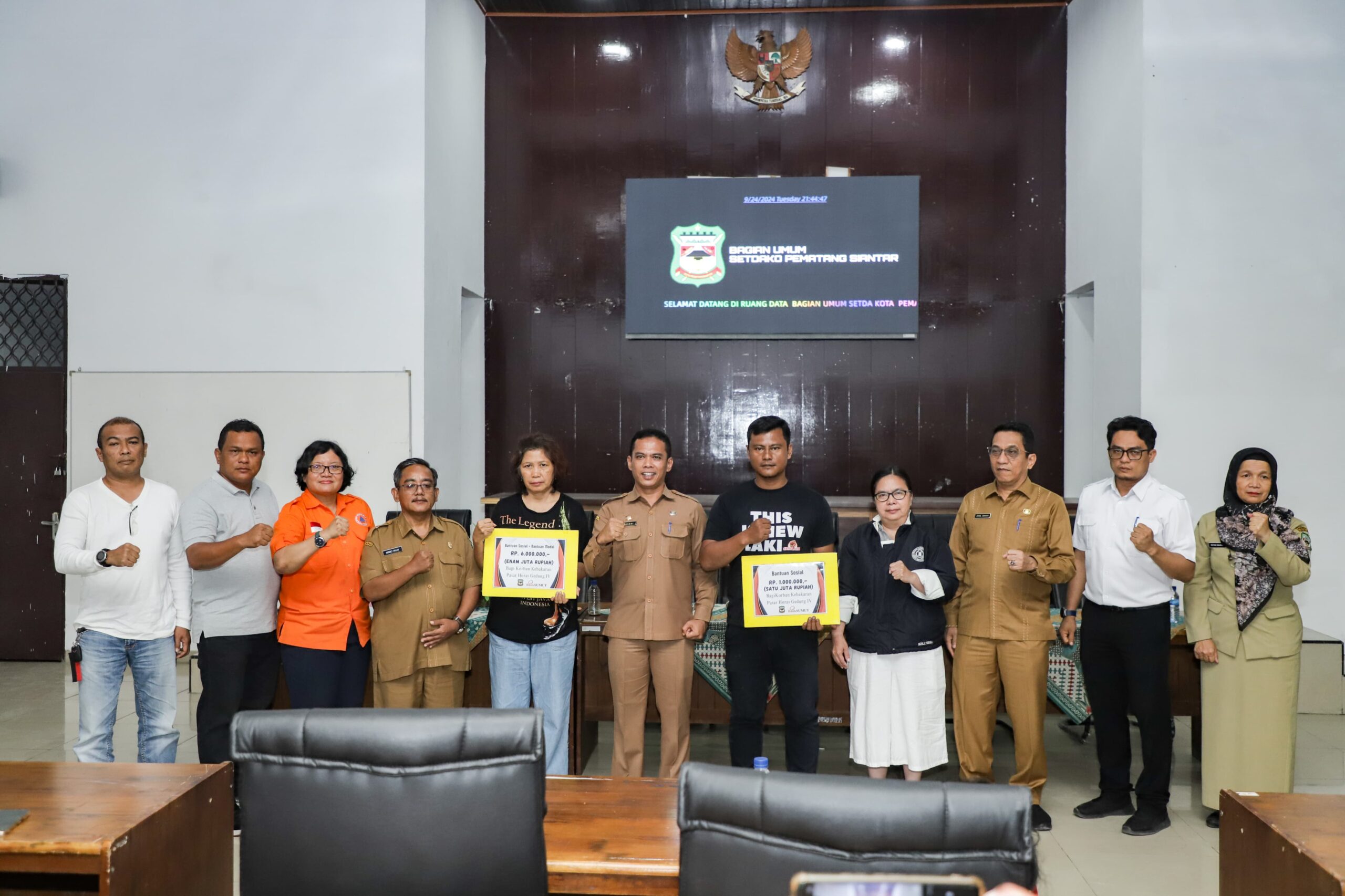 Wali Kota Pematangsiantar Gerak Cepat Berikan Bantuan Kepada Pedagang Terdampak Kebakaran di Gedung IV Pasar Horas Wali Kota Pematangsiantar Gerak Cepat Berikan Bantuan Kepada Pedagang Terdampak Kebakaran di Gedung IV Pasar Horas