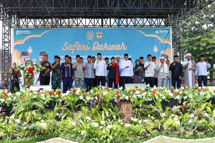 Pjs Wali Kota Pematangsiantar Drs Matheos Tan Hadiri Safari Dakwah Peringatan Maulid Nabi Muhammad SAW 1446 H/2024 M Pjs Wali Kota Pematangsiantar Drs Matheos Tan Hadiri Safari Dakwah Peringatan Maulid Nabi Muhammad SAW 1446 H/2024 M