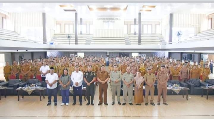 PJ Bupati Tapteng Ingatkan ASN, Kepala Desa dan Perangkat Desa Harus Jaga Netralisasi Pemilukada 2024 PJ Bupati Tapteng Ingatkan ASN, Kepala Desa dan Perangkat Desa Harus Jaga Netralisasi Pemilukada 2024