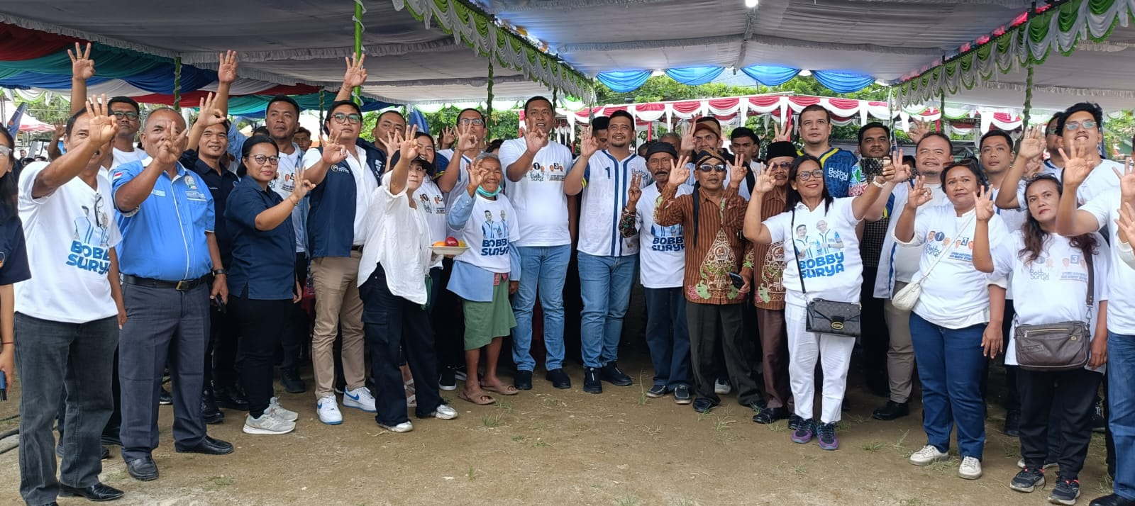 Bobby Nasution Hadir di Toba, Effendi-Murphy Titipkan Perbaikan Jalan Habornas Bobby Nasution Hadir di Toba, Effendi-Murphy Titipkan Perbaikan Jalan Habornas