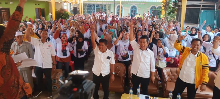 Kaum Ibu Sinaksak Semangat Mendukung Radiapoh Hasiholan Sinaga