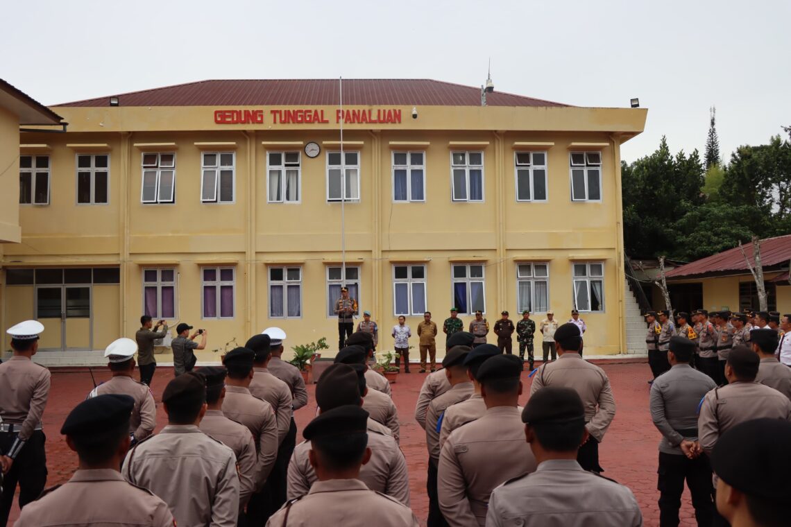 Kapolres Taput AKBP Ernis Sitinjak Pimpin Apel Gelar Ops Zebra Toba 2024