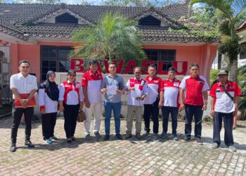 LSM LIRA Laporkan Dugaan Pelanggaran Pemasangan APK Keterlibatan Anak di Bawah Umur Saat Kampanye ke Bawaslu Simalungun 