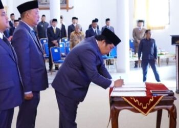 Rial Kalbadi Resmi Jadi Ketua DPRD Way Kanan Periode 2024-2029