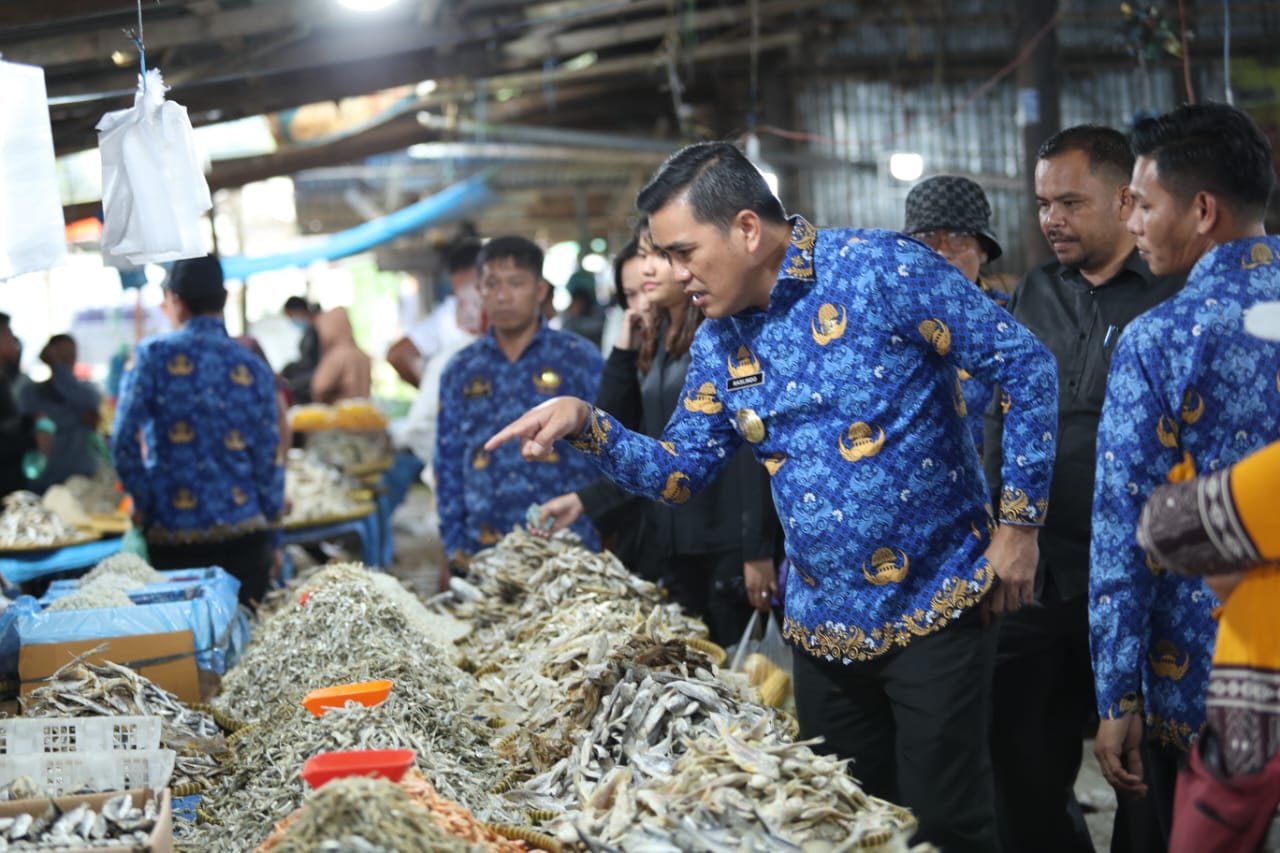 Pjs Bupati Pakpak Bharat Kunjungi Pasar Tradisional Klohi Pjs Bupati Pakpak Bharat Kunjungi Pasar Tradisional Klohi