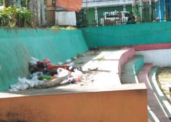 Prihatin, Taman Kota Liwa di Lampung Barat Dipenuhi Sampah Berserakan
