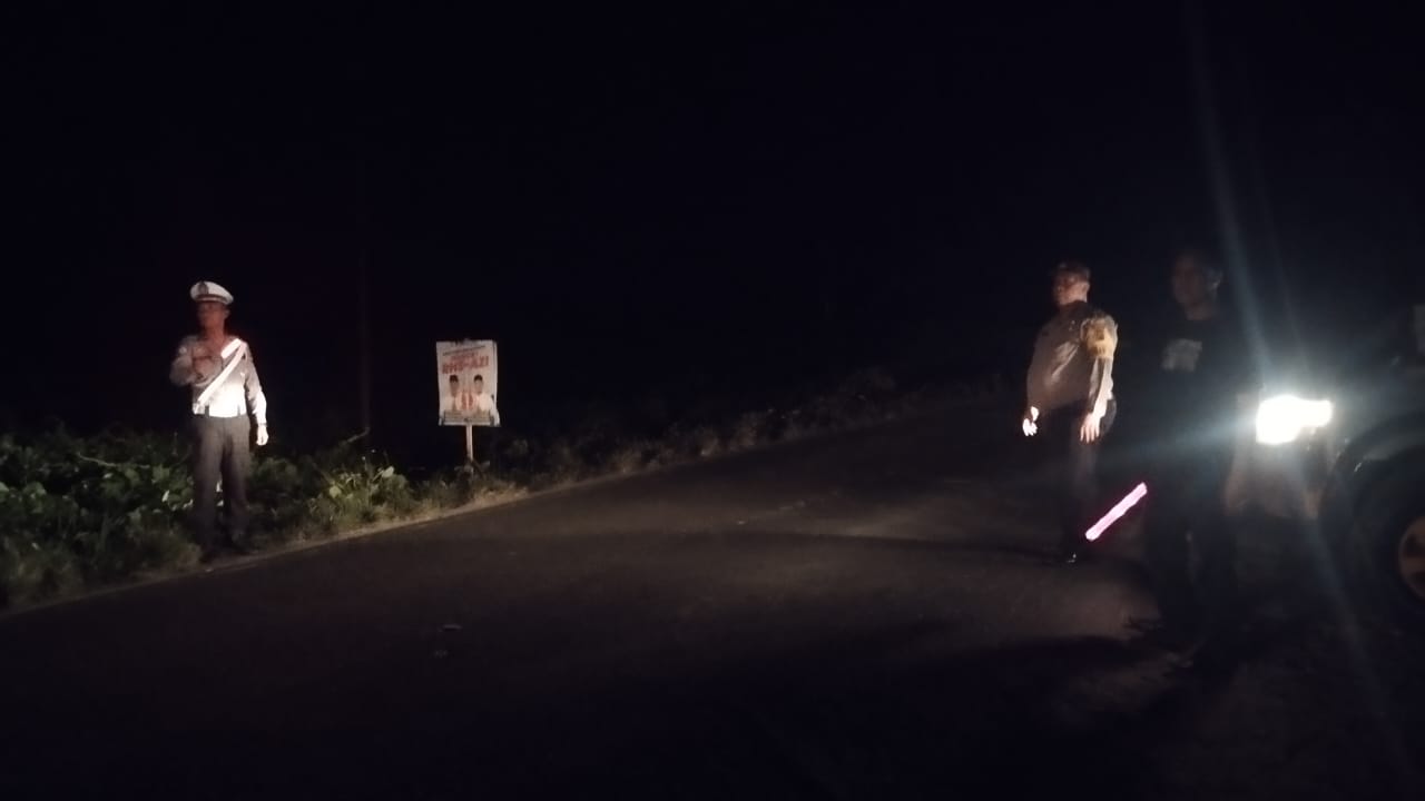 Polsek Tanah Jawa Gelar Patroli Blue Light, Cegah Balap Liar dan Jaga Kamtibmas di Malam Hari