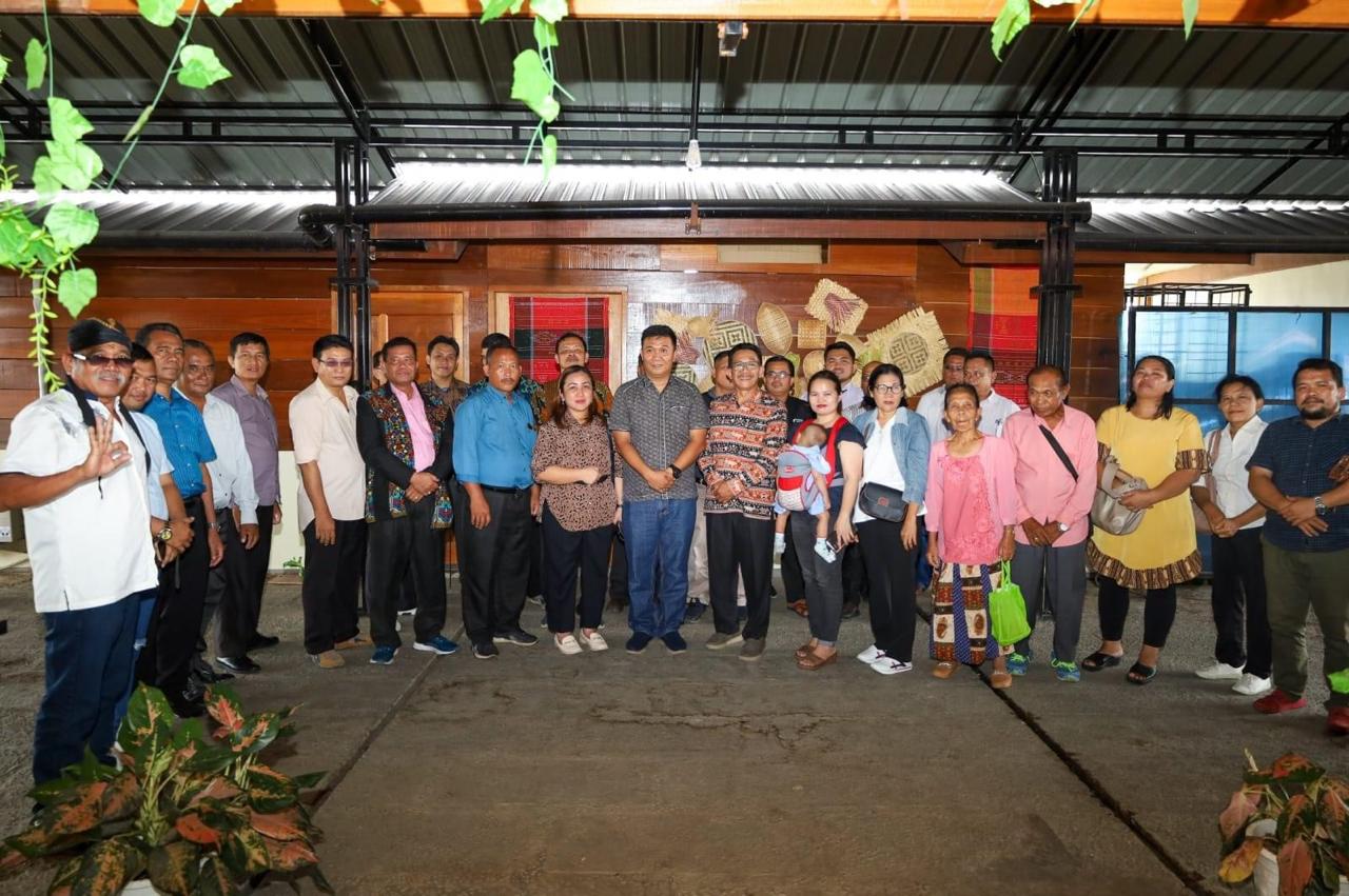 Puluhan Pimpinan Gereja Khatismatik se Kota Pematangsiantar Berikan Dukungan Kepada Paslon No 3 SUARA