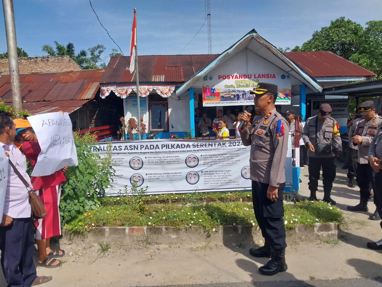 Polsek Tanah Jawa Amankan Aksi Unjuk Rasa di Huta 1 Toba Raja Hombang, Dorong Penyelesaian Masalah Secara Damai