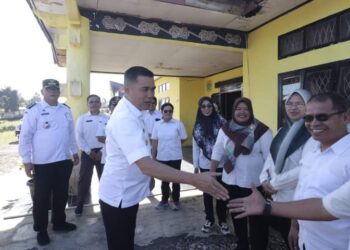 Pjs Bupati Pakpak Bharat Pantau Pelayanan di Kantor Camat Pergetteng-Getteng Sengkut