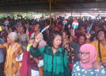 Kecamatan Panei Kuat, Radiapoh Hasiholan Sinaga Bupati Dua Periode