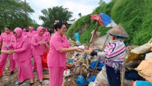 Batalyon B Sat Brimob Polda Sumut Gelar Baksos dan Jumat Berkah di Kota Tebing Tinggi