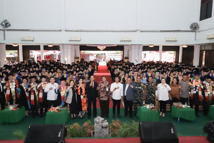  Pjs Wali Kota Pematangsiantar Drs Matheos Tan MM Hadiri Acara Sidang Terbuka STIE Sultan Agung, Wisuda Magister, Sarjana, dan Dies Natalis ke-24 Tahun 2024