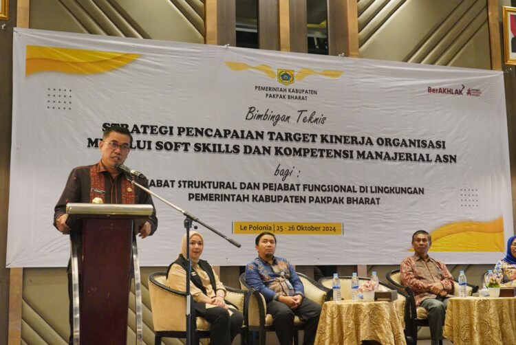 Pjs Bupati Pakpak Bharat Berikan Pengarahan Bagi Pejabat Tinggi Pratama, Pejabat Administrator dan Pejabat Fungsional