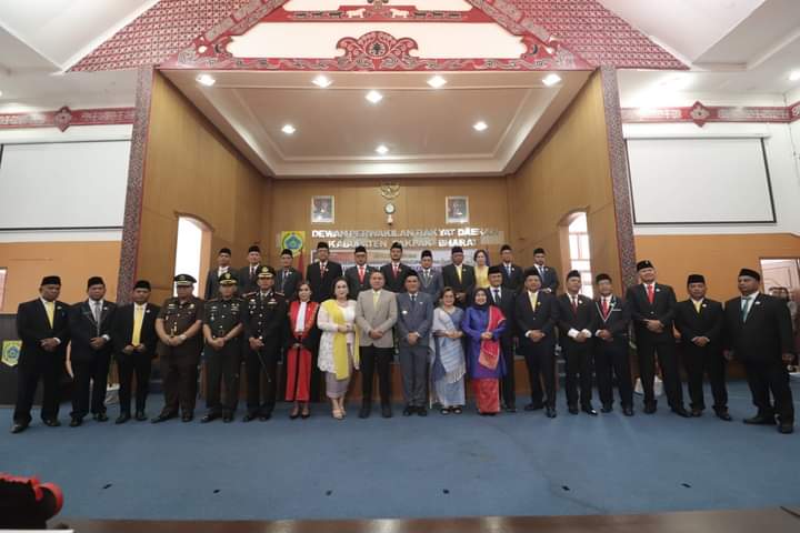 FBT Menghadiri Pelantikan Anggota DPRD Pakpak Bharat Periode 2024-2029 FBT Menghadiri Pelantikan Anggota DPRD Pakpak Bharat Periode 2024-2029