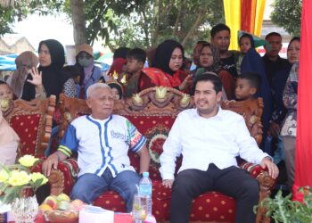 Dua Calon Wakil, Surya dan Azi Hadiri HUT Desa Bandar Tinggi Ke-135