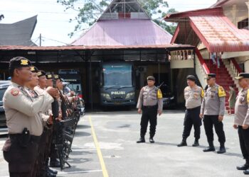Sambut Kunker Kapolda Sumut, Wakapolres Sianțar Pimpin Latihan Jajar Hormat