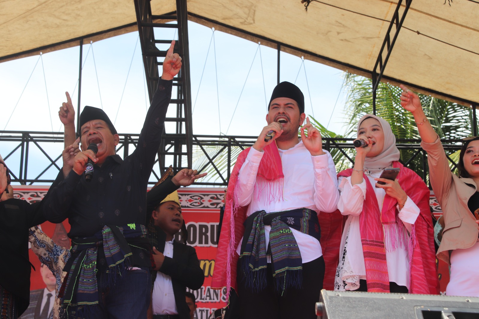 Damanik, Boru Pakon Panogolan Kecamatan Bandar Sepakat Mendukung Paslon RHS-AZI Di Pilkada Simalungun 2024 Damanik, Boru Pakon Panogolan Kecamatan Bandar Sepakat Mendukung Paslon RHS-AZI Di Pilkada Simalungun 2024