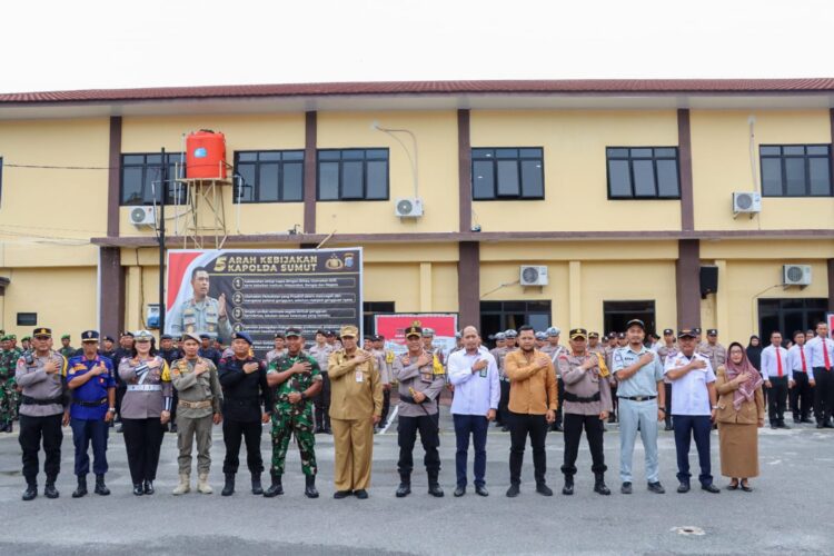  Pjs Wali Kota Pematangsiantar  Mengikuti Apel Gelar Pasukan Operasi Zebra Toba 2024