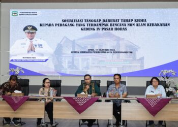 Pjs Wali Kota Menghadiri Silaturahmi dan Sosialisasi Tanggap Darurat Tahap II Kepada Pedagang Korban Kebakaran Pasar Horas
