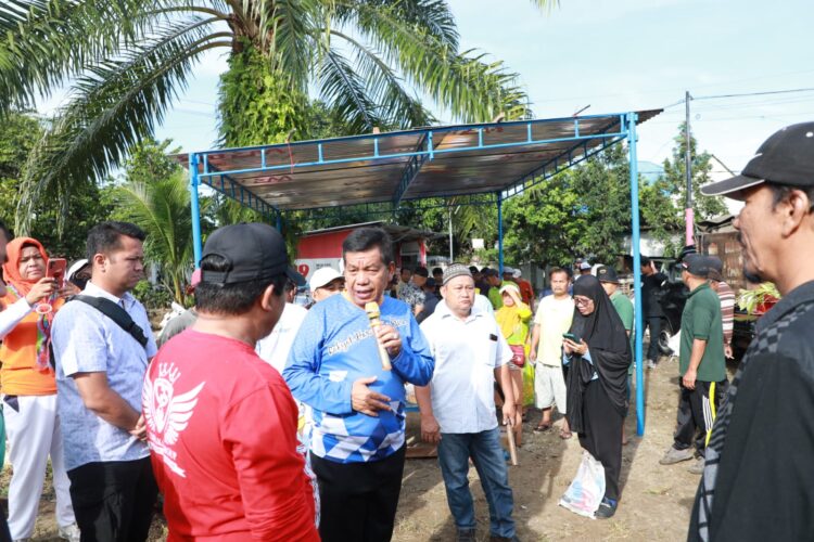 RHS Sumbangkan 1 Rante Tanah Wakaf saat Sambangi Masyarakat Kecamatan Sianțar yang Sedang Marharoan Bolon 