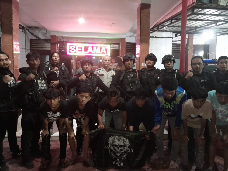 Patroli Malam, Detasemen Gegana Sat Brimob Polda Sumut Amankan 8 Terduga Begal di Wilayah Medan Area