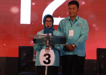 Paslon Susanti - Ronald Jawab Debat Publik Sesuai Realita, Berhasil Terapkan Smart City dan Naikkan Indeks SPBE
