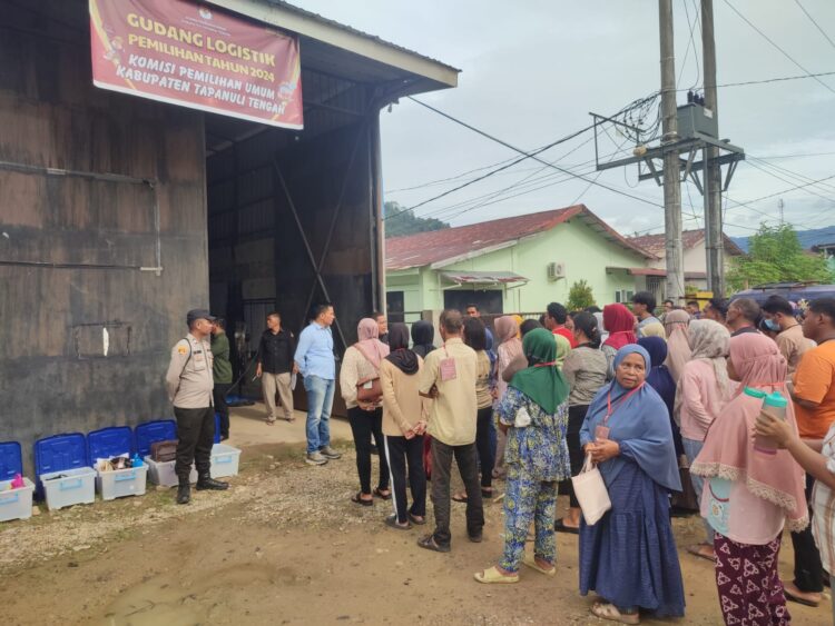 Polres Tapteng Amankan Logistik Pilkada Tapteng 2024