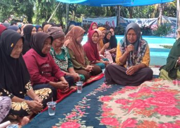 Perwiritan Dan Lansia di Gunung Malela Dukubg dan Doakan Calon Bupati Pasangan RHS-AZI 