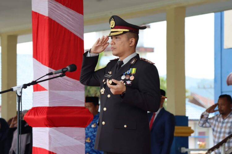 Kapolres Tapteng Pimpin Upacara Peringatan Hari Pahlawan 2024 Kabupaten Tapanuli Tengah