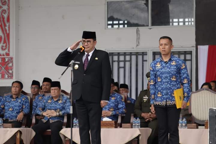 Pjs Bupati Pakpak Bharat Pimpin Upacara Peringatan Hari Pahlawan