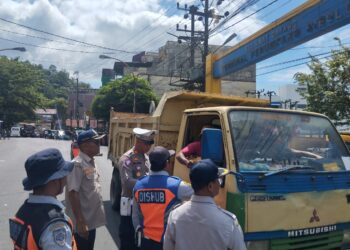 Personil Sat Lantas Polres Sibolga Dan Instansi Terkait Laksanakan Ops Gabungan Kepatuhan PKB