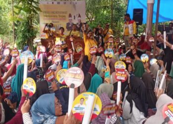 Perempuan Tangguh di Dolok Batu Nanggar Antusias Menangkan RHS-AZI