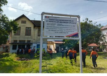 Kapolsek Siantar Barat lakukan Pendampingan Penertiban Aset Rumah Perusahan PT KAI