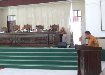 Pjs Wali Kota Pematangsiantar Diwakili Sekda Menyampaikan Pengantar Nota Keuangan Wali Kota Atas Ranperda Kota Pematangsiantar 
