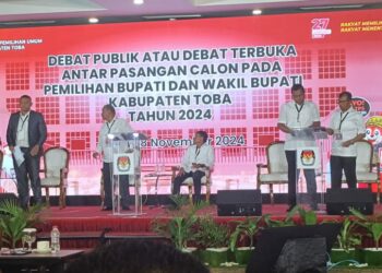 Debat Publik Bupati dan Wakil Bupati Toba, Paslon Effendi - Murphy Babat Habis Pertanyaan Panelis