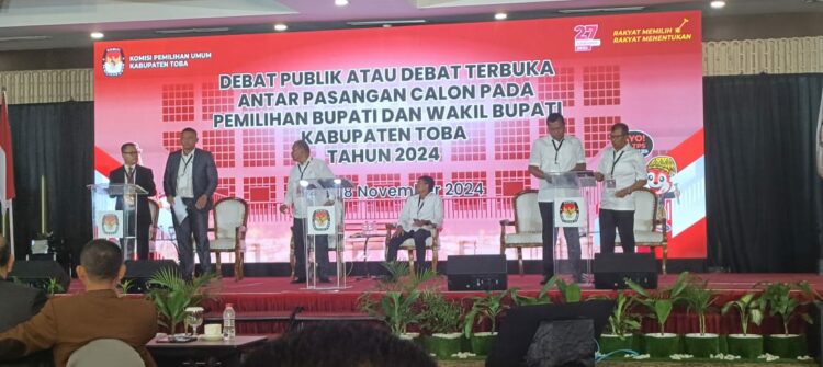 Debat Publik Bupati dan Wakil Bupati Toba, Paslon Effendi - Murphy Babat Habis Pertanyaan Panelis