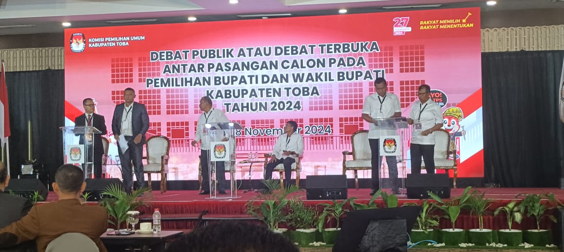 Debat Publik Bupati dan Wakil Bupati Toba, Paslon Effendi - Murphy Babat Habis Pertanyaan Panelis